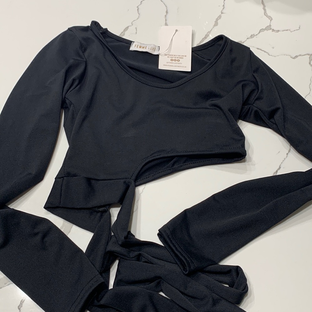 Long sleeve crop top